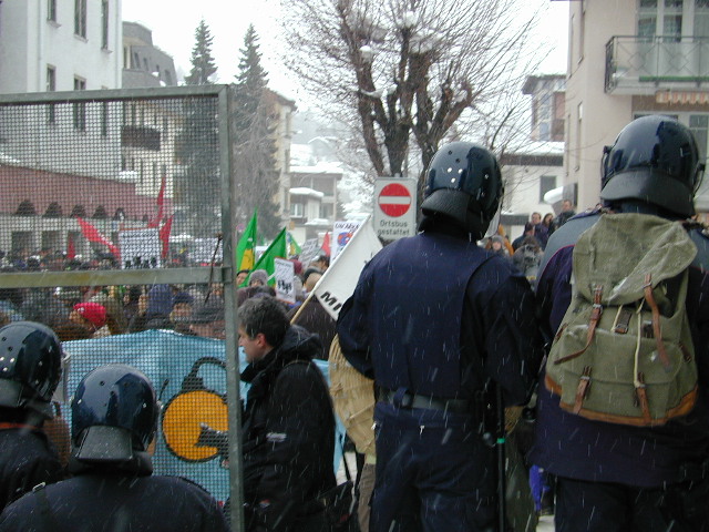 demonstrators 3: 