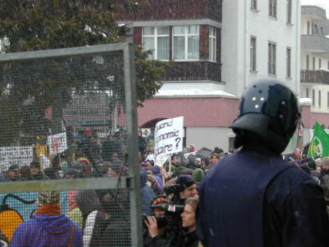 demonstrators 5: 